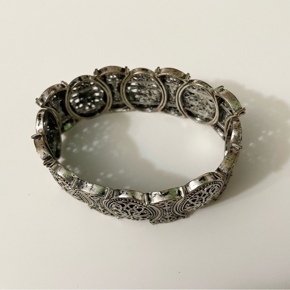 Vintage Silver Tone Filigree Stretch Bracelet - Picture 7 of 13